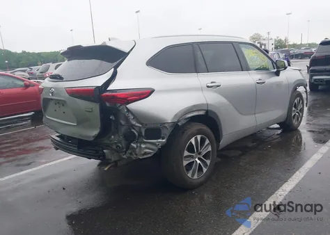 2022 Toyota Highlander Xle из США, поврежденный, VIN 5TDHZRBH9NS567134